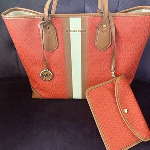 NWOT Michael Kors Eva Burnt Orange Tote